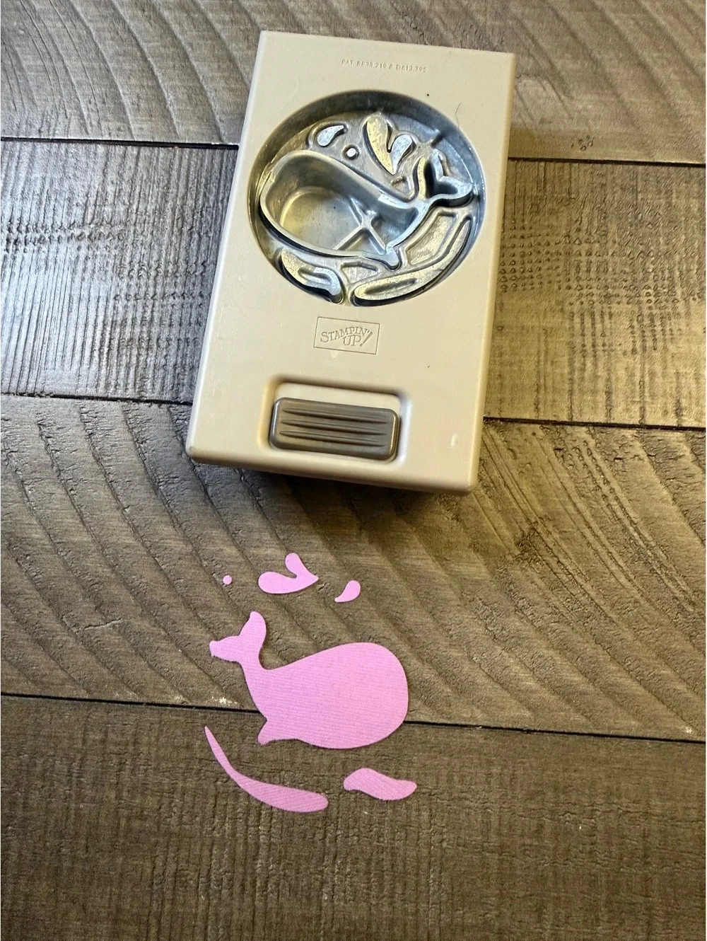 Stampin’ Up Whale Builder shape punch